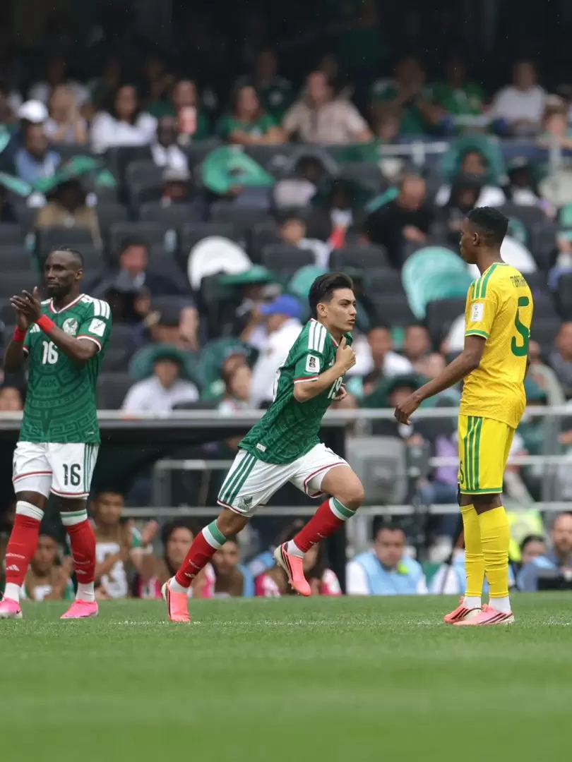 Gil Mora hace historia y debuta en el Mundial 2026 con victoria de México