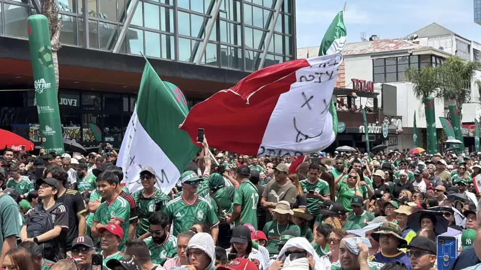 Tijuana celebra el triunfo de México en el arranque del torneo