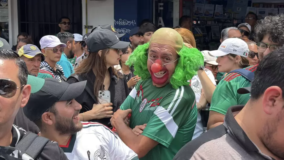 Tijuana celebra el triunfo de México en el arranque del torneo