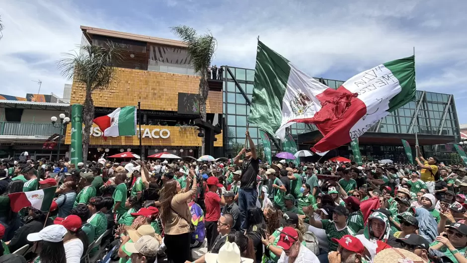 Tijuana celebra el triunfo de México en el arranque del torneo
