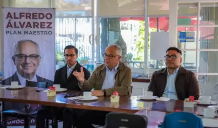 Alfredo �lvarez y j�venes abogados plantean modernizaci�n del sistema judicial
