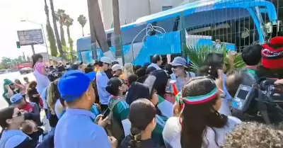 Afici�n de Tijuana despide a selecci�n de futbol de Ir�n que ir� a su primer jue