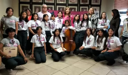 Reconoce DIF BC a la ni�ez y adolescencia de los albergues temporales de Mexical