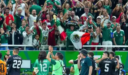 Festejo del triunfo de la Selecci�n Mexicana