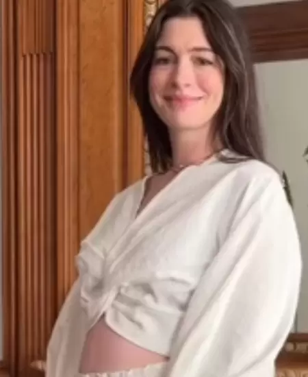 Anne Hathaway