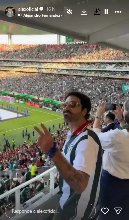Alejandro Fernández en el Estadio Guadalajara.