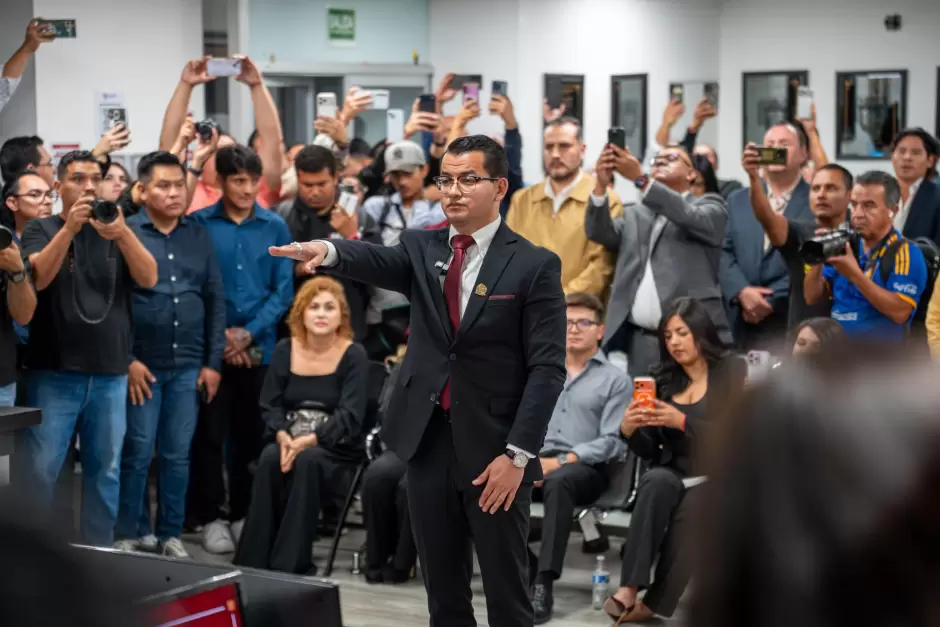 Aprueba Cabildo de Tijuana licencia temporal al presidente municipal Ismael Burgueño Ruiz