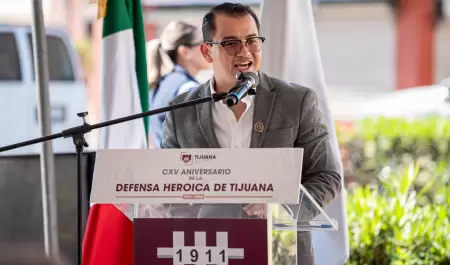 Encabeza Abdiel Guti�rrez ceremonia por el 115 Aniversario de la Defensa Heroica