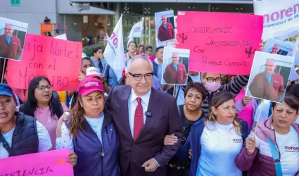 Alfredo �lvarez se registra en la Ciudad de M�xico como aspirante a liderar la 4