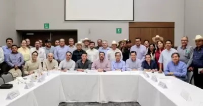 Representantes de organizaciones agr�colas, productores y organismos del sector 