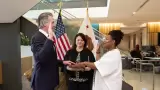 Newsom toma protesta a Tomiquia Moss como secretaria de Vivienda
