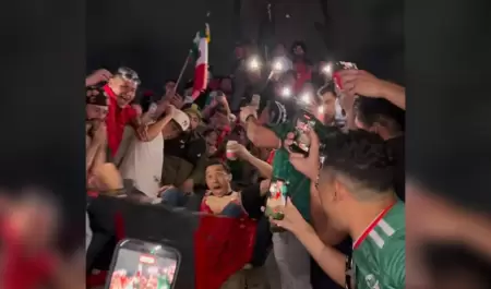 Aparatosa ca�da en carrito de supermercado durante festejos por triunfo de M�xic