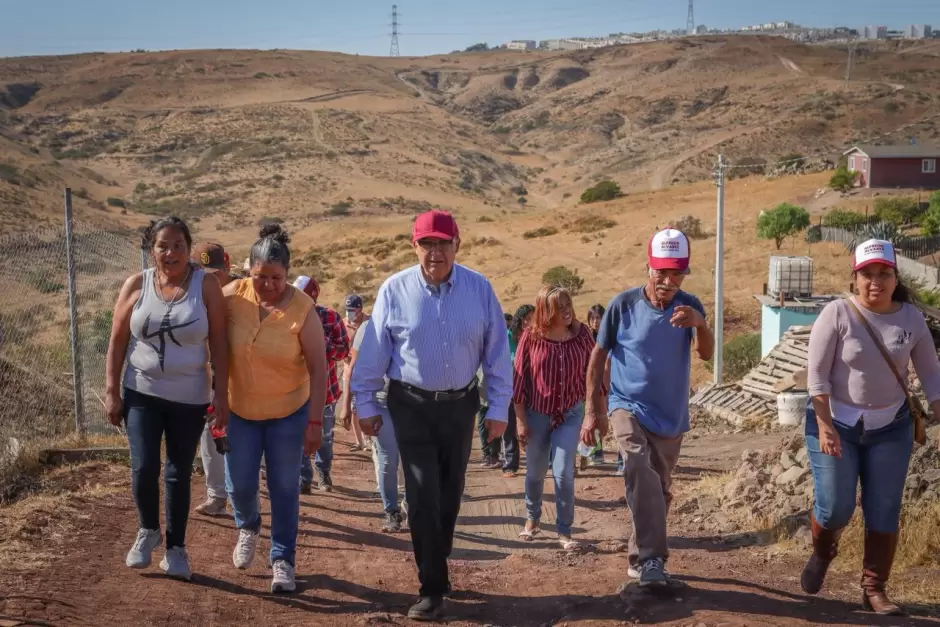 Continúa Alfredo Álvarez recorridos por territorio bajacaliforniano