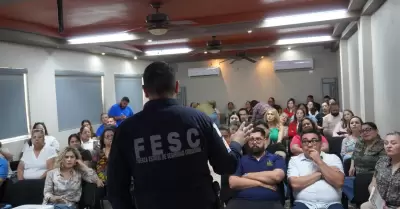 Fortalece SSCBC la prevenci�n en escuelas con capacitaci�n sobre conductas de ri