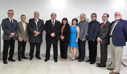 Jos� Od�n Zavala asume la presidencia del Colegio M�dico de Tijuana
