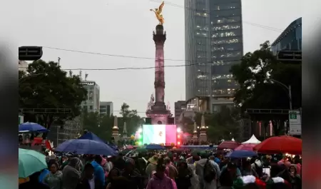 Festejos en el �ngel de la Independencia