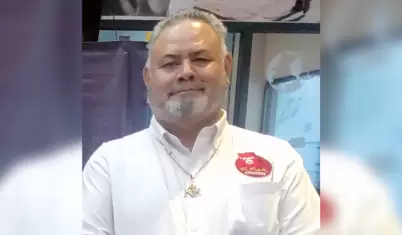 Empresario Margarito Ba�uelos renuncia al PAN