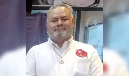 Empresario Margarito Ba�uelos renuncia al PAN