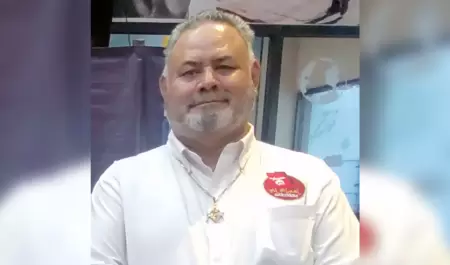 Empresario Margarito Ba�uelos renuncia al PAN