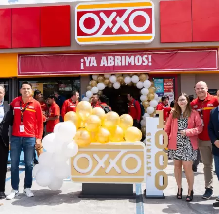 Tienda OXXO n�mero 1000 en Baja California