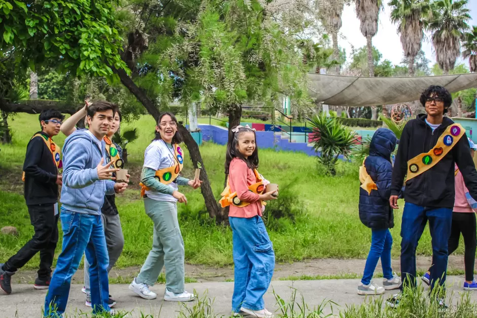Campamento de verano con actividades de ciencia, fantasía y creatividad