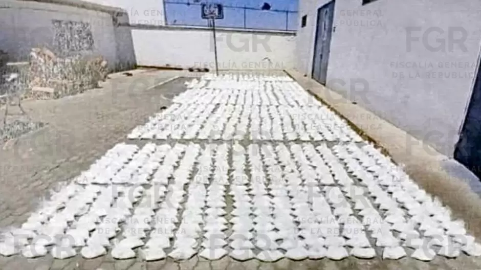 Cuatro hombres son vinculados a proceso por transportar casi una tonelada de metanfetamina en Tecate