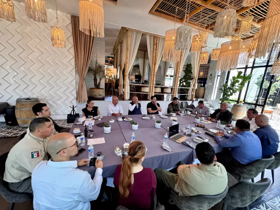 Ensenada ser� plan piloto para reformar la regulaci�n del transporte de materiales en Baja California