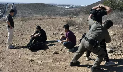 Gobierno de Trump compra dos de los mayores centros de detenci�n de migrantes en