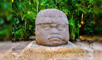 Cabeza olmeca