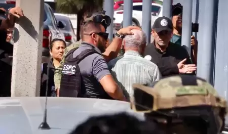 Ruffo Appel es trasladado a la FGR en Tijuana