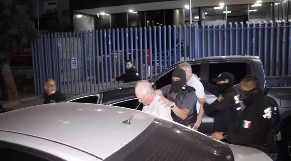 FGR negó a familia ver a Ruffo Appel y a mostrar orden de aprehensión