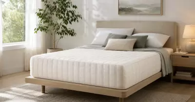 colchon de calidad en dormitorio luminoso y ordenado