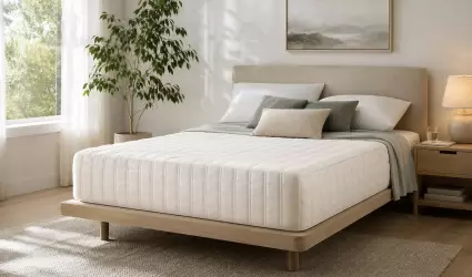 colchon de calidad en dormitorio luminoso y ordenado