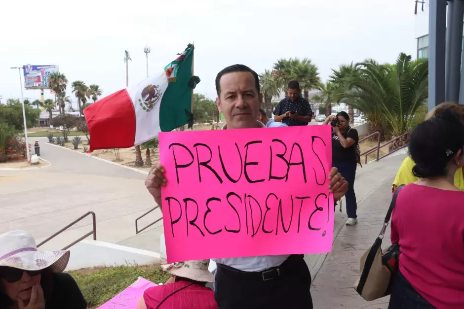 Defensa de Ruffo cuestiona su detención; aseguran que se trata de un preso político