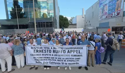 Se manifiesta para exigir liberaci�n de Ruffo Appel; panista y expanistas denunc