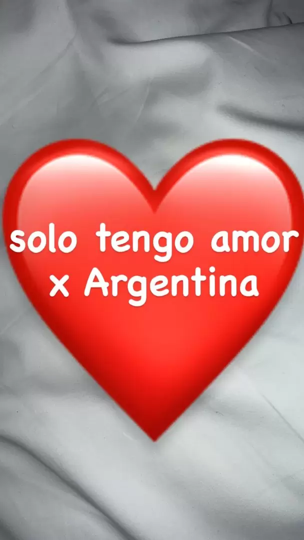 Rosalía se disculpa por compartir un video con críticas a Argentina