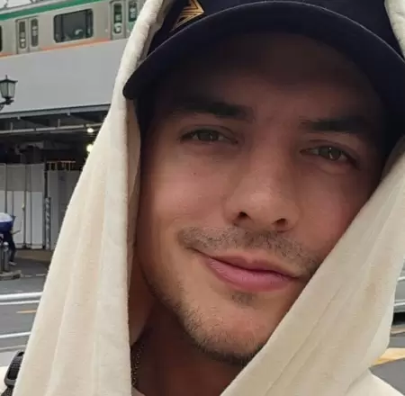 Vadhir Derbez