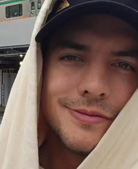 Vadhir Derbez
