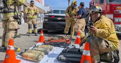Atienden reporte de gases t�xicos en Plaza Transpeninsular de Ensenada.
