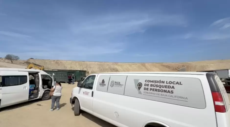 Madres buscadoras localizan restos humanos en basurero municipal de Tijuana y exigen su clausura