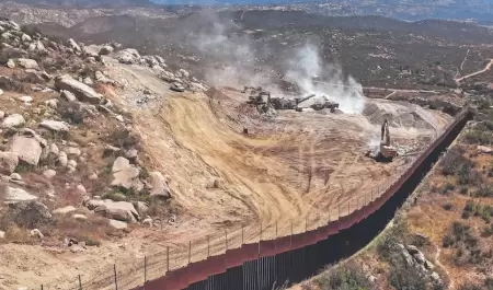 Muro fronterizo Tecate