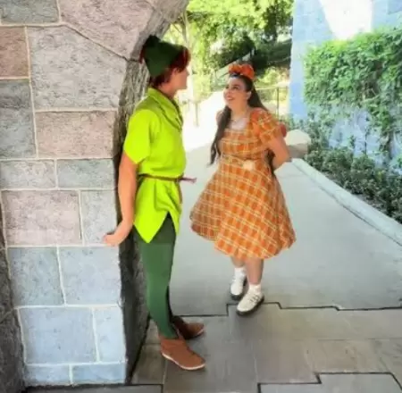 Toni, Peter Pan