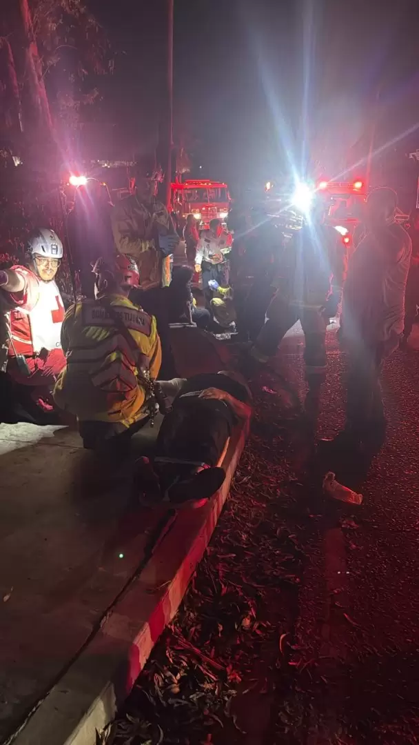 5 muertos y 17 heridos deja choque en el 2000 entre "Azul y Blanco" con un particular