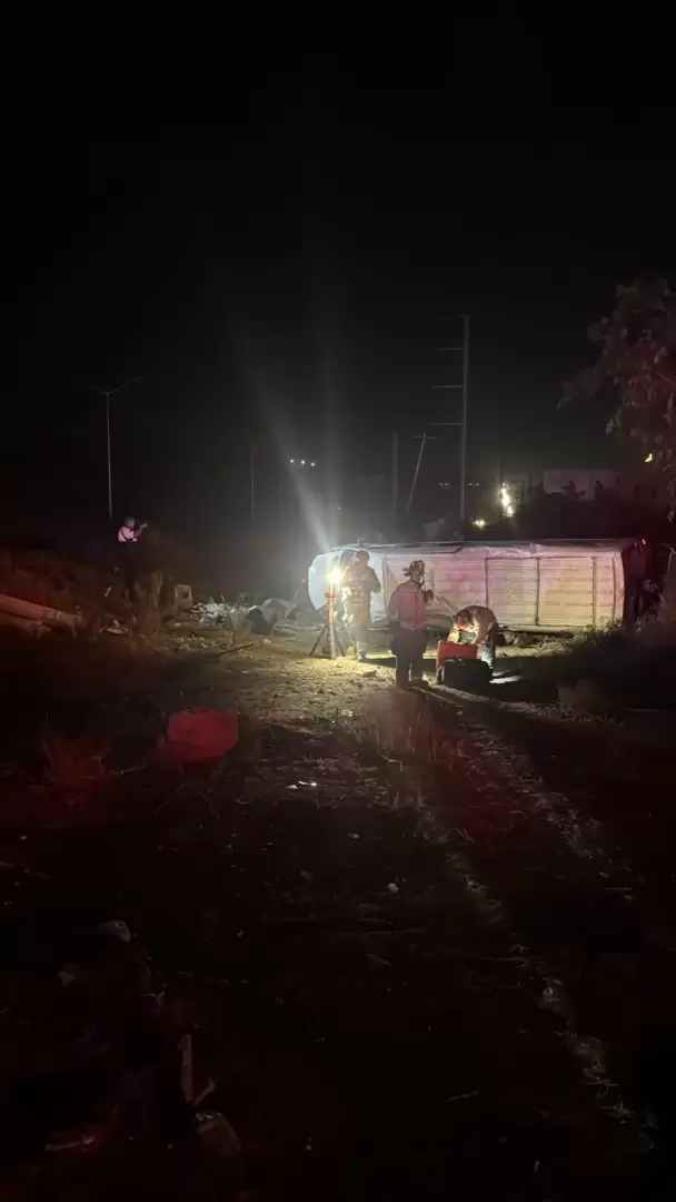 5 muertos y 17 heridos deja choque en el 2000 entre "Azul y Blanco" con un particular