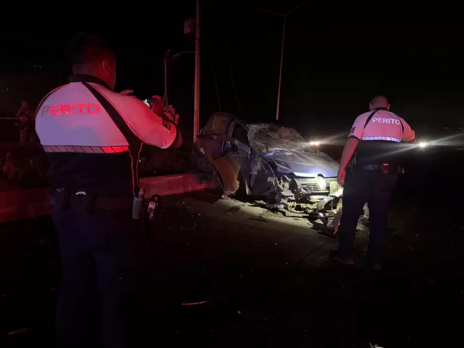 5 muertos y 17 heridos deja choque en el 2000 entre "Azul y Blanco" con un particular