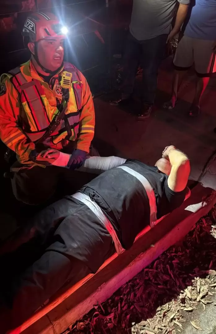 5 muertos y 17 heridos deja choque en el 2000 entre "Azul y Blanco" con un particular