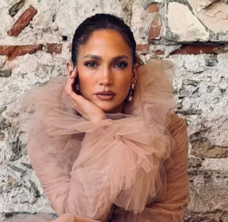 Jennifer Lopez