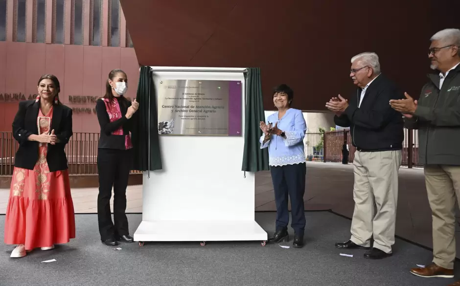 Sheinbaum inaugura el Centro Nacional de Atención Agraria
