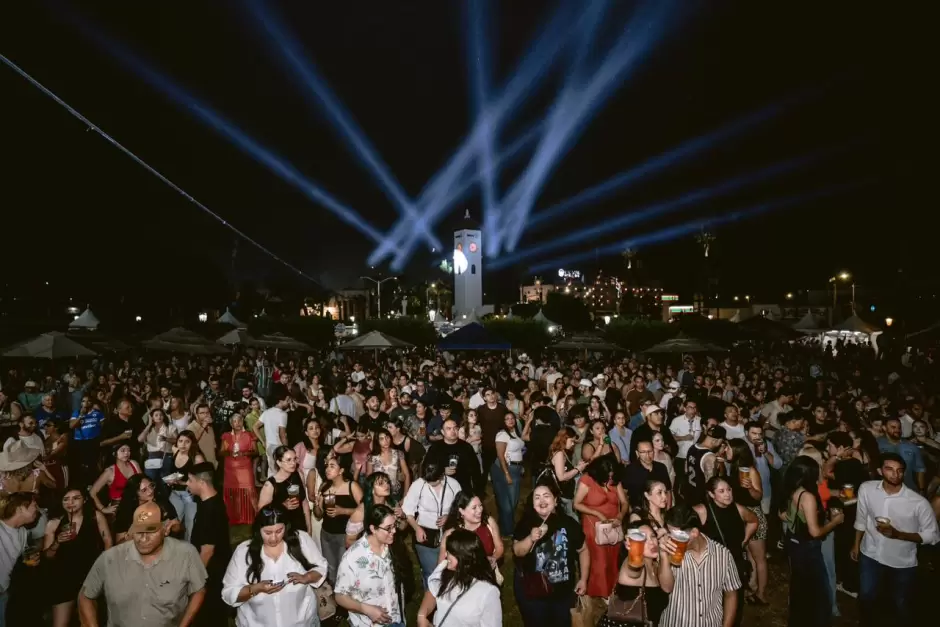 Ensenada celebró a lo grande 78 años de la Margarita en el Riviera.