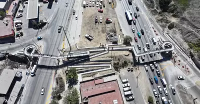 Inauguran puente peatonal �Margarito Salda�a�.